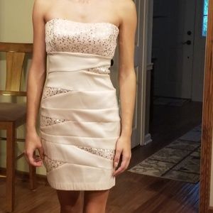 Beautiful form fitting homecoming dress